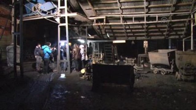 8 İşçi Maaşlarını Alamadıkları Gerekçesiyle Kömür Ocağından Çıkmadı