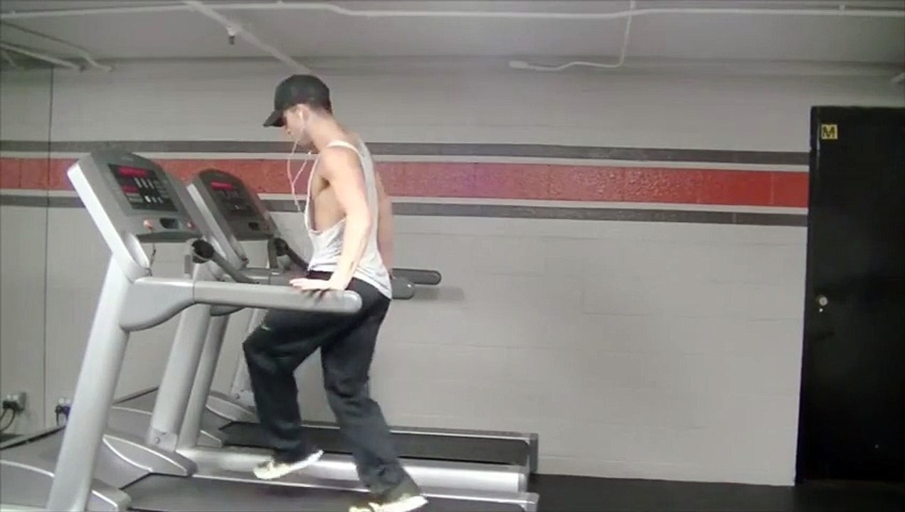 Danser sur un tapis de course sur Uptown Funk de bruno mars et mark ronson