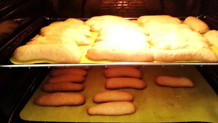 Gateaux de Pessah - des longuets aux amandes.
