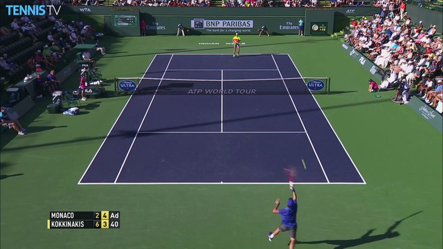 Juan Monaco réalise un coup entre les jambes (Indian Wells)