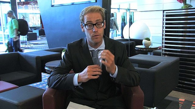 Interview de Neil Beecroft, responsable de la mise en œuvre des questions de développement durable dans les opérations de l'UEFA