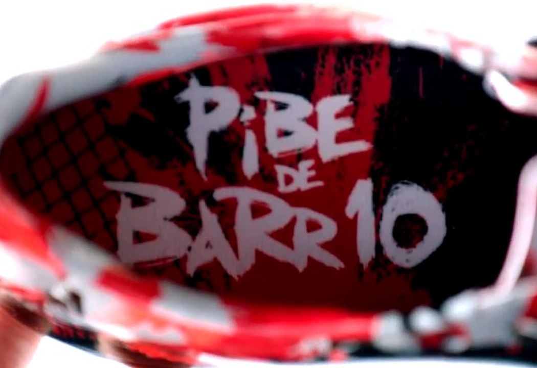 Les nouveaux crampons 'made in Rosario' de Messi !