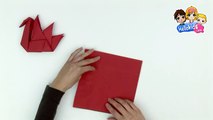 Pliage de serviette en papier en forme d'oiseau