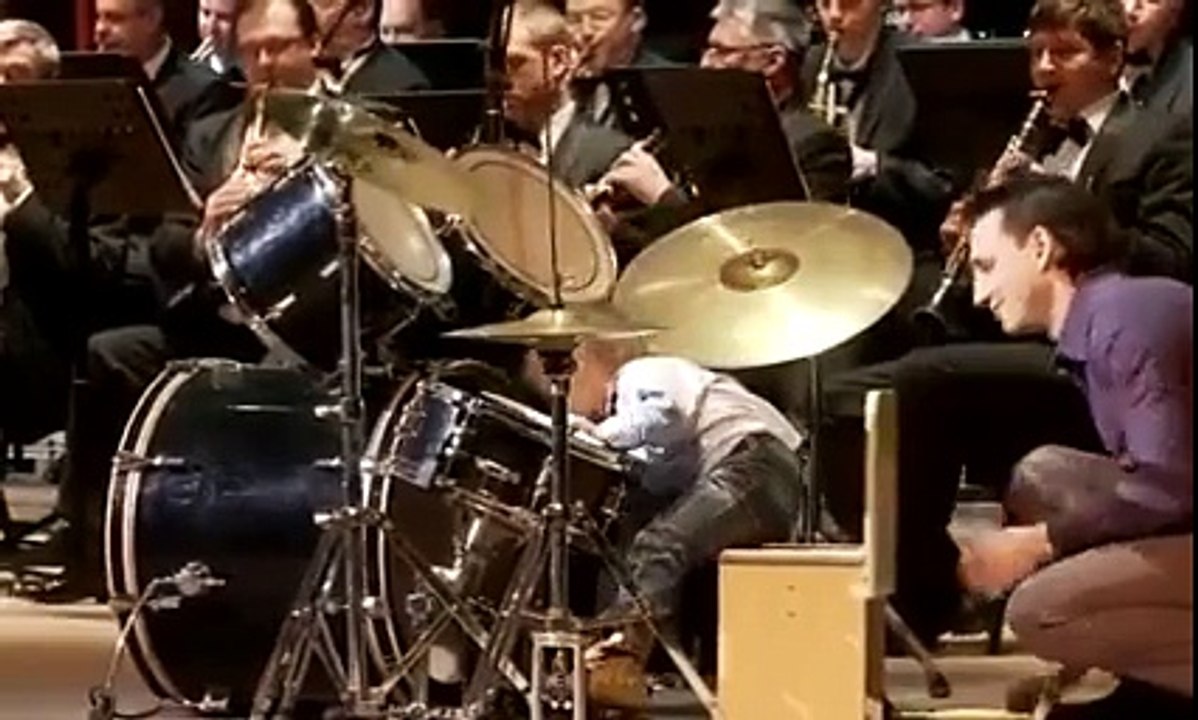 A key player in the Orchestra of the age of "3 years"! .. WoW :-o