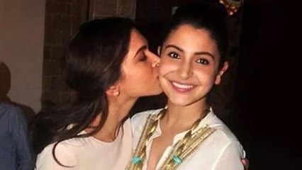 Deepika Padukone KISSES Anushka Sharma | MUST WATCH