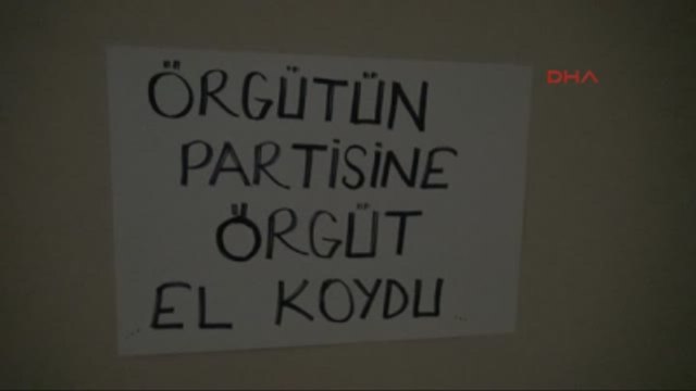 Trabzon CHP Gençlik Kolları, Parti Binasını İşgal Etti