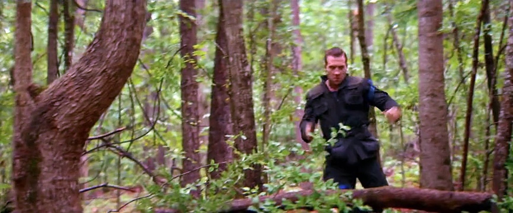 The Divergent Series- Insurgent (2015) Train - Trailer Addict