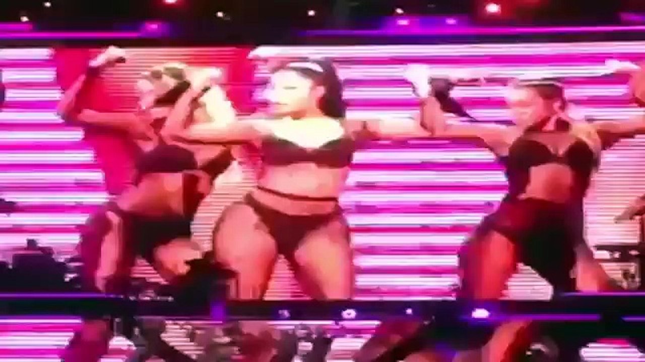 BEST NICKI MINAJ's MOMENTS AT THE PINKPRINT TOUR 2015 -- 16-03-15 Sweden
