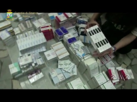 Napoli - vendevano medicinali scaduti in tutta Italia, otto arresti