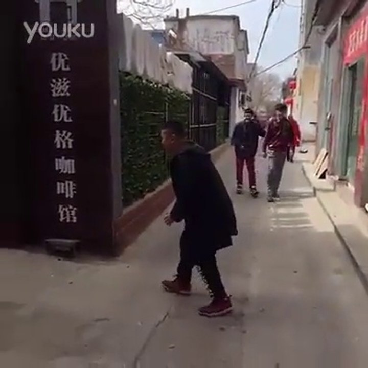 Faire semblant de se faire tirer dessus Prank