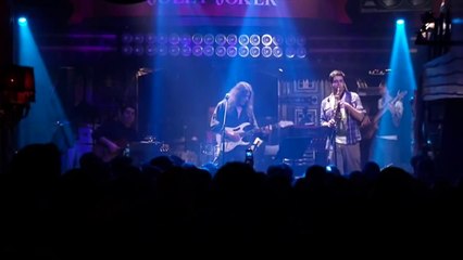 Gür Akad - Dağlar (Jolly Joker Konseri)