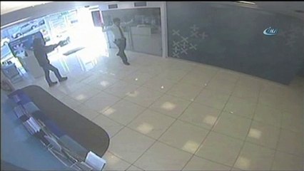 Şişli’deki banka soygunu kamerada