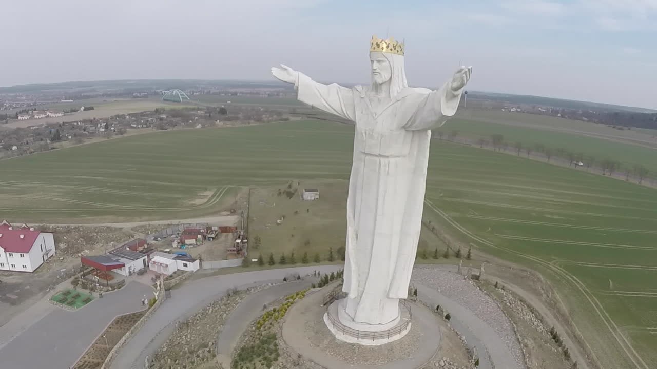 Größte Christus-Statue der Welt steht nicht in Rio de Janeiro, sondern in polnischer Kleinstadt