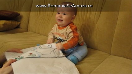 Un bebelus se supara ca ii este luat caietul - Copii Haiosi - Romania se Amuza