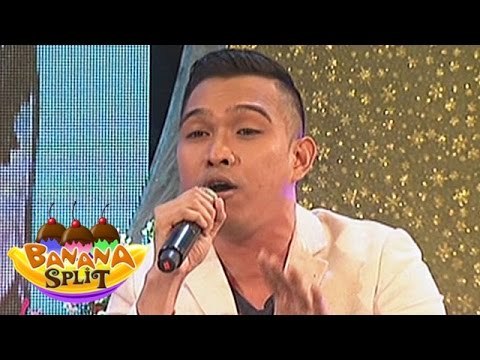 Krissy sings with Thor