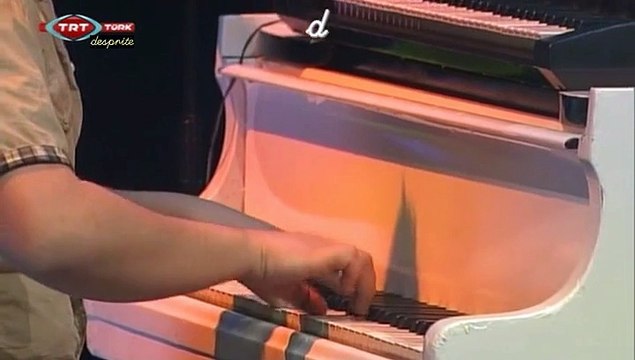 04 zekai tunca bir güzel göz 13.11.2011 son şarkı