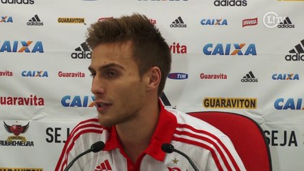 Bressan tenta explicar motivo de mistério no Flamengo