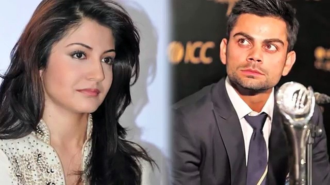 Anushka Sharma And Virat Kohli Kissing Scandal