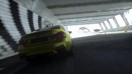 Replay bmw M4 rain walk