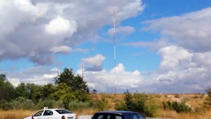 FUMIGACIÓN, MADRID 28.9.13....NUBES O CHEMTRAILS_ CAZADOS! (720p)