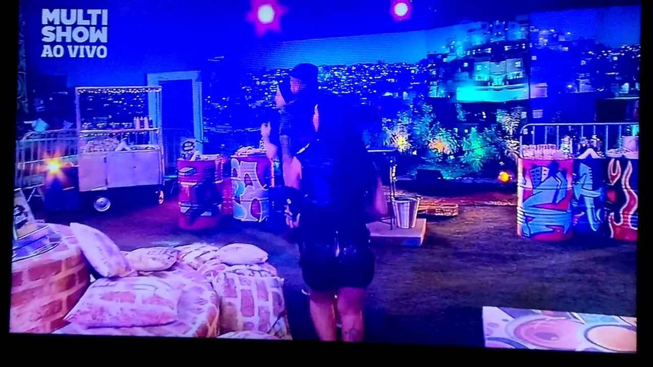 Eu só quero é ser feliz, andar tranquilamente na favela onde eu nasci