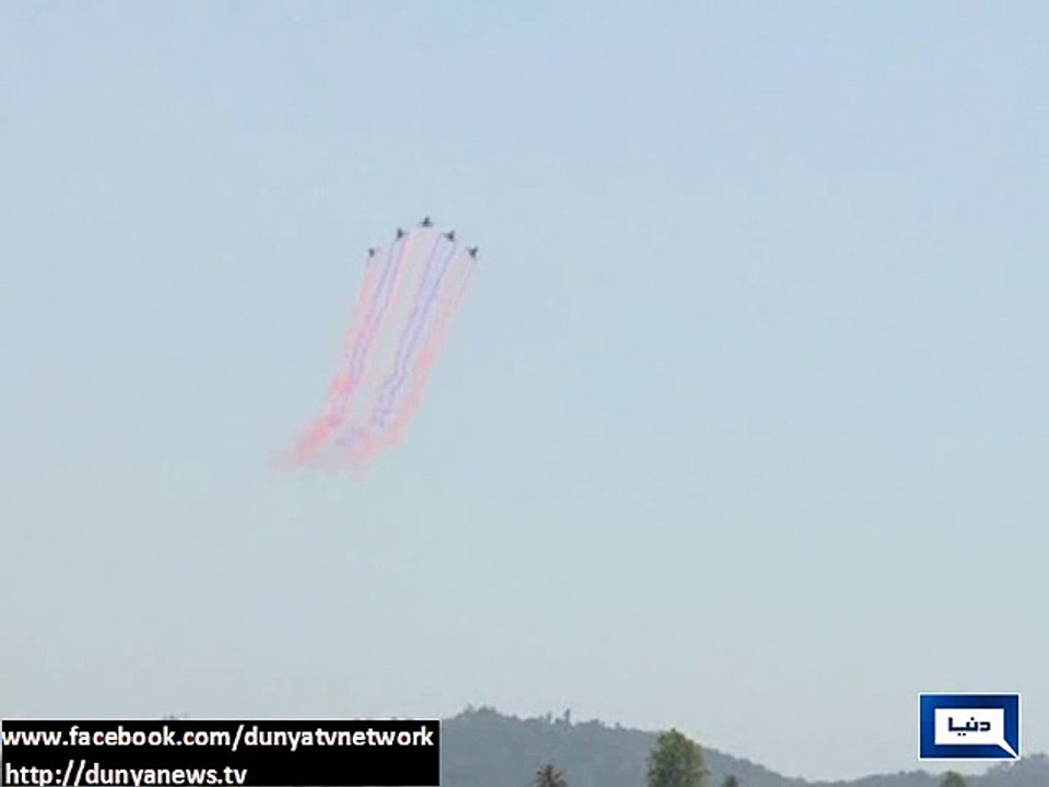 Dunya News-Female PLA pilots put up memorable aerobatic show