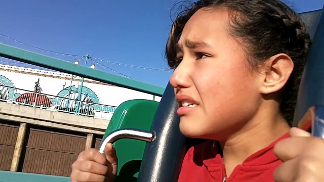 Epic Roller Coaster Fail @ Disney California Adventure Terrified girl MUST SEE! Funny!!!