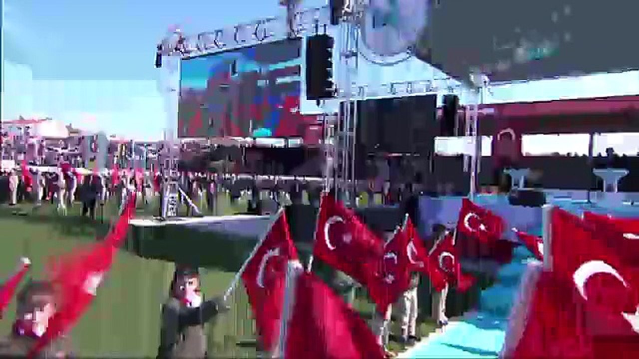 Şehitlerin huzurunda söz verdi