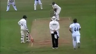 very funny run out in cricket history - Video Dailymotion
