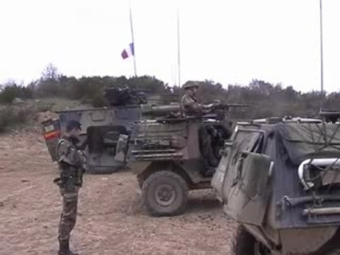 Tir de Famas : Armee française.