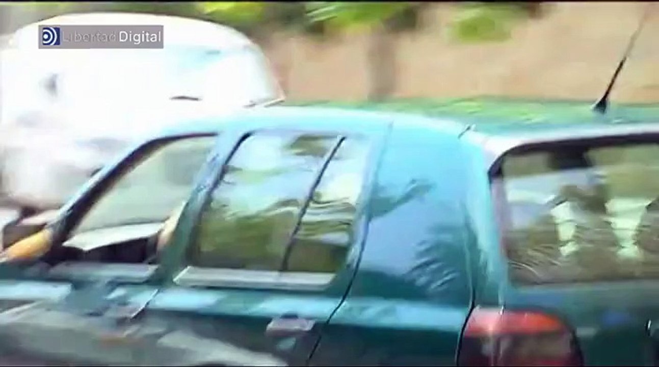 Los Duques de Palma salen en coche de su casa en Barcelona