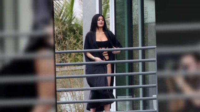 Kylie Jenner Strips Off For Bikini Photo Shoot