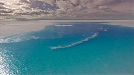 مياه ساخنة تدخل عبر قنوات تحت كتلة توتن الجليدية في انتركتيكا