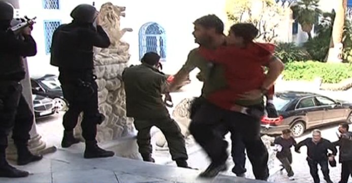 Les premières images sur les lieux de l'attaque du Musée du Bardo à Tunis