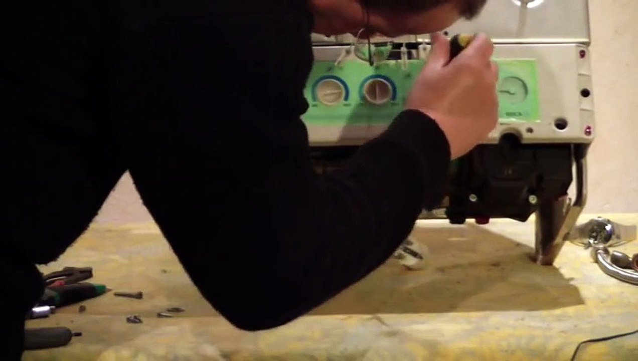 Averia caldera׃ Video tutorial, sustitucion llave llenado y valvula de seguridad en caldera de gas