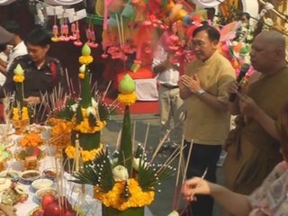 บรรจุพระบรมสารีริกธาตุ ยกยอดฉัตรไชยมงคลเจดีย์ศรีหริภุญชัย ที่วัด ไชยมงคล ( วังมุย ) ลำพูน