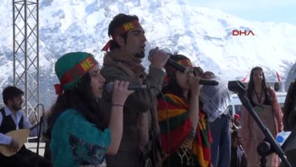 Hakkari Hdp Lideri Demirtaş Nevruz Kutlamalarına Katıldı