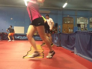 Millora la Coordinació de Cames en Tennis Taula amb Exercicis de Footwork 🏓