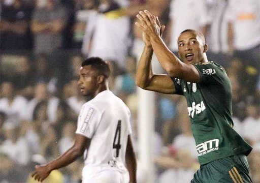 Tobio exalta dupla de zaga com Vitor Hugo