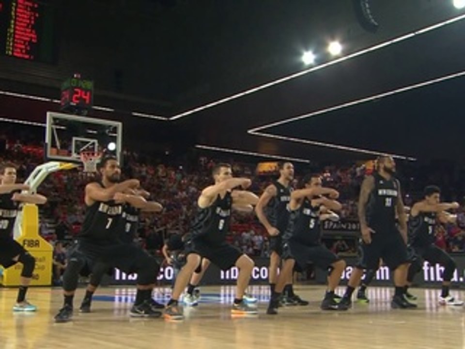 New Zealand s Haka v USA - Amazing Moment - 2014 FIBA Basketball World Cup