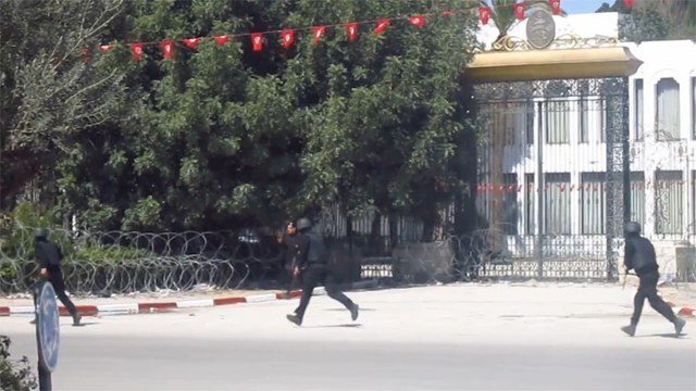 Gunmen attack museum in Tunisia