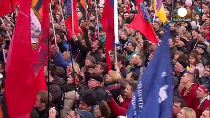 Putin celebra la anexión de Crimea con un baño de multitudes