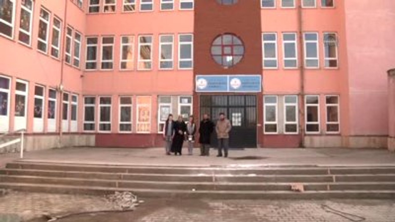 İlkokula Dadanan Hırsızlara Güvenlik Kamerası da Çare Olmadı