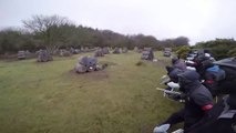 Faceplant pendant une partie de paintball