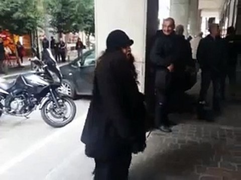 Η ελένη λουκά δινει συμβουλες σε βαρουφάκη