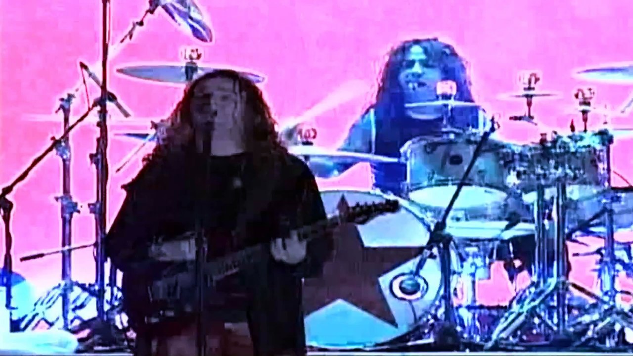 Mana - Me Vale (En Vivo)