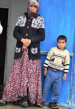 Çöpten Meyve Sebze Toplayan Kadın 4 Aydır Kirayı da Ödeyemiyor