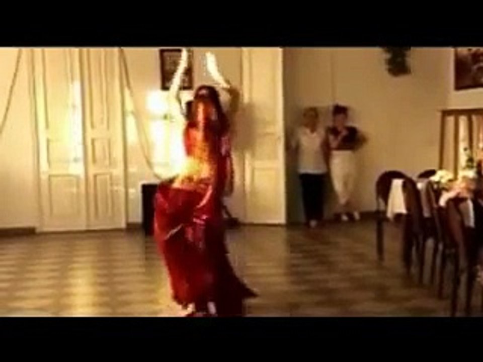hot daisi dance