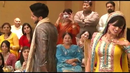 ‪Pakistani Wedding Groom & bride best dance .flv‬‏ - YouTube