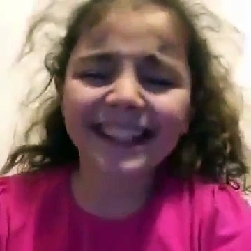 Adile Naşit Tavuk Teyze - Dubsmash Türkçe Dubblaj.com